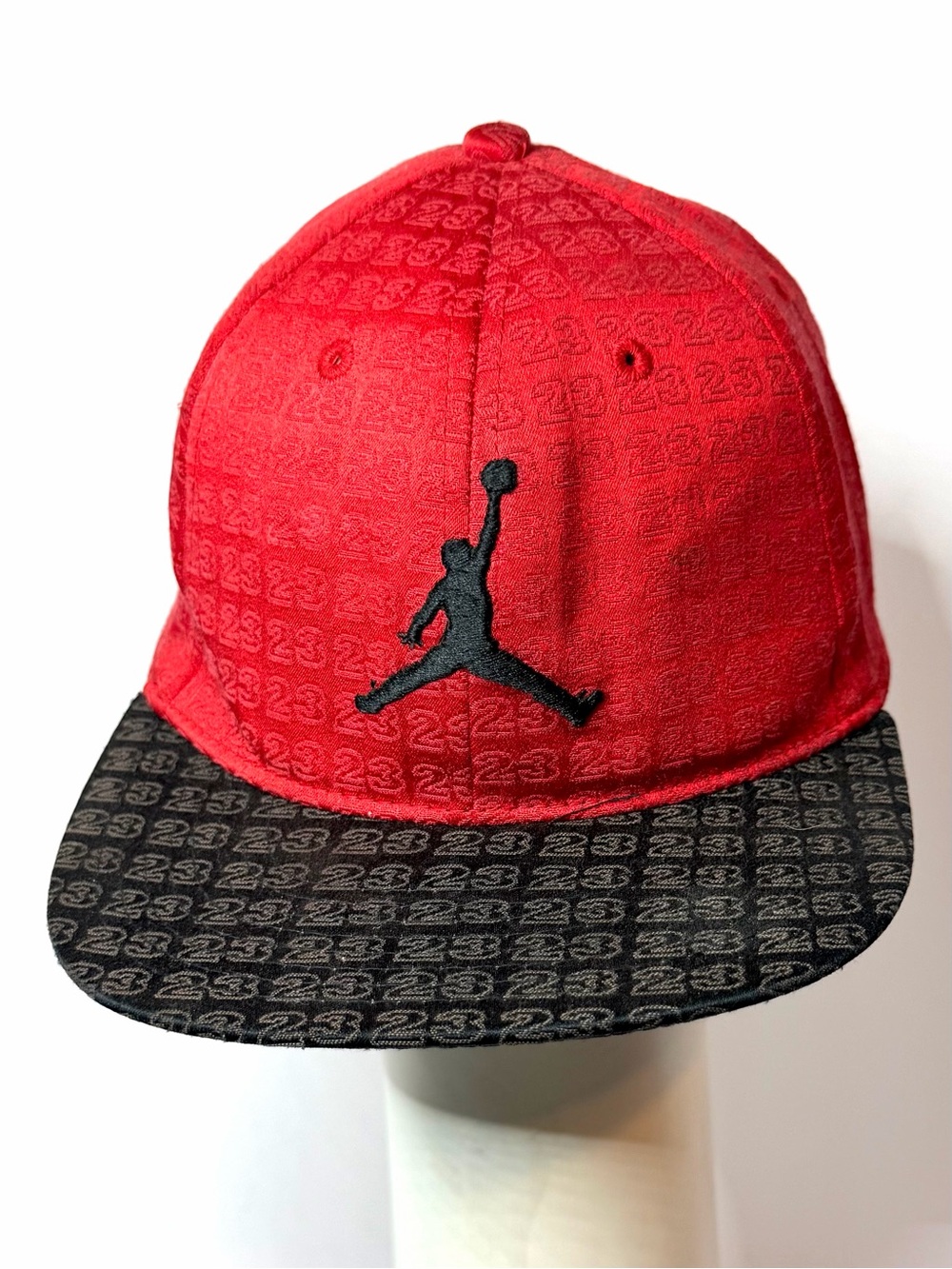 Jordan Red & Black Jumpman Patterned Brim '23' motif